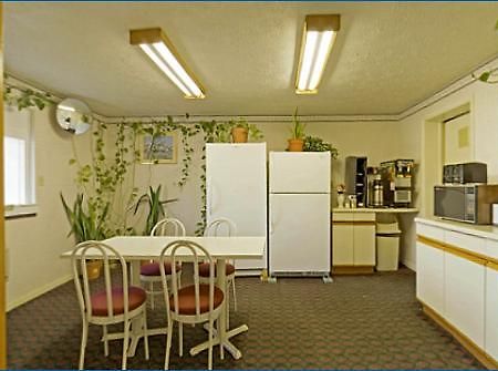 Americas Best Value Inn Winchester Esterno foto